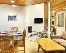 Load image into Gallery viewer, Holiday Club Salla